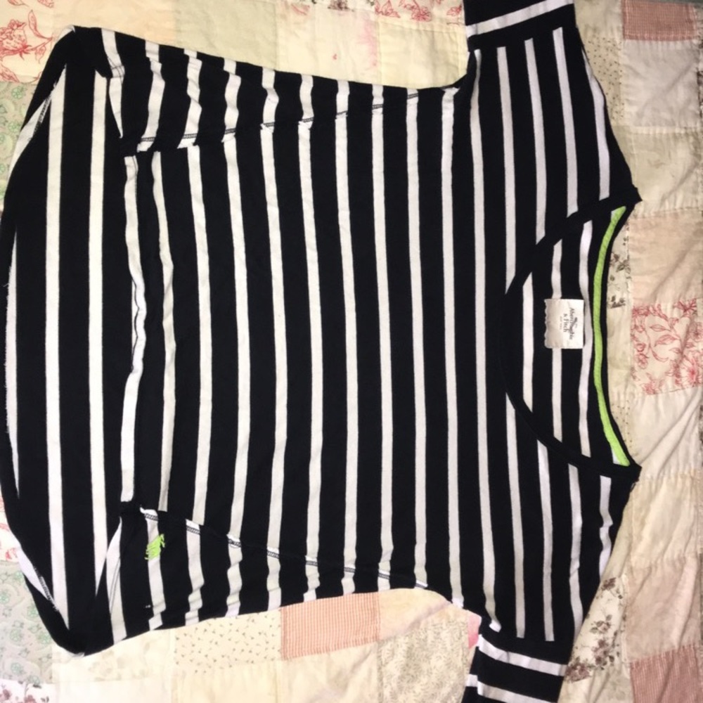 L Abercrombie & Fitch quarter-sleeve shirt